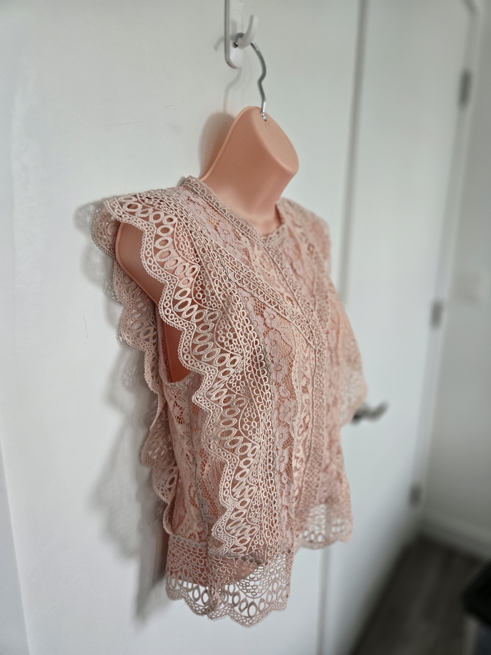 Zara Blush Pink Lace Ruffle Sleeve Blouse Size Small